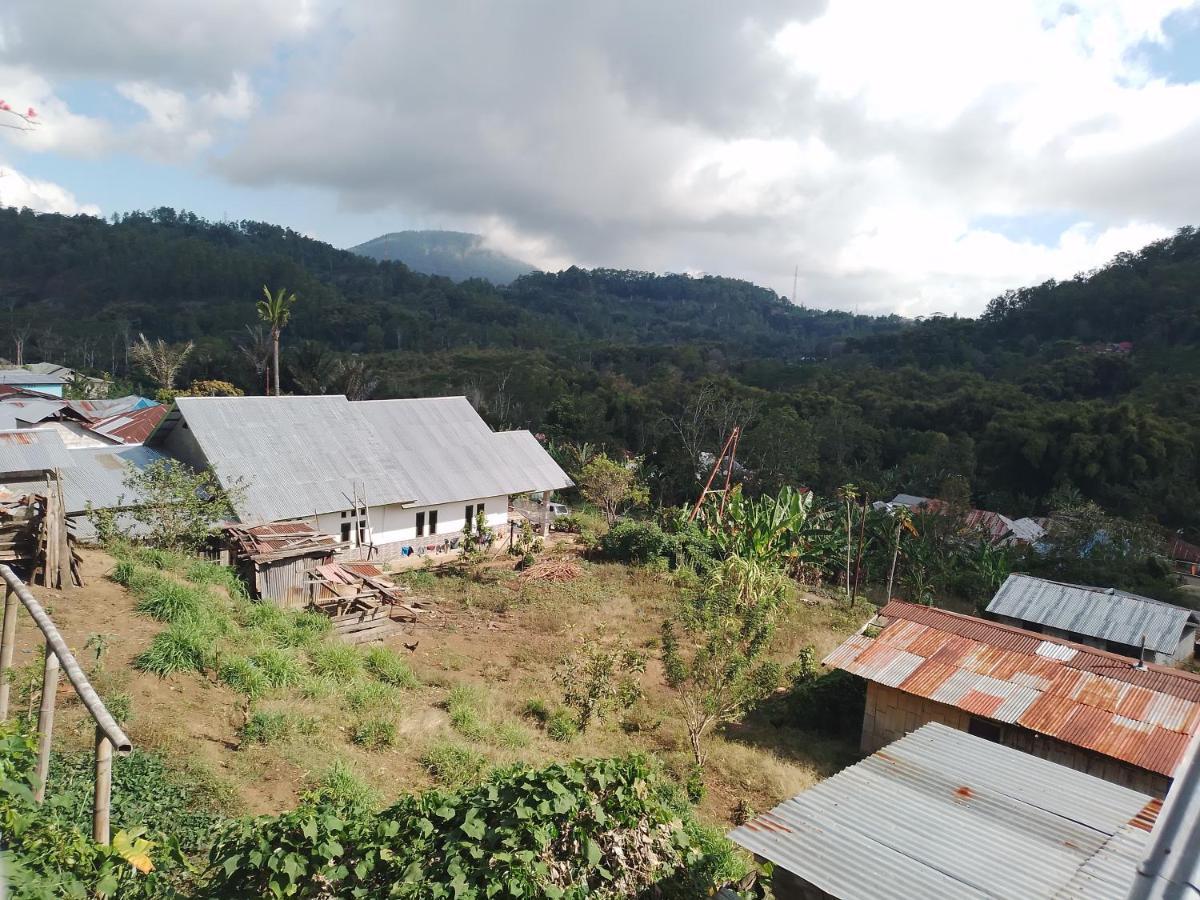 Kristian Homestay Bajawa Екстер'єр фото