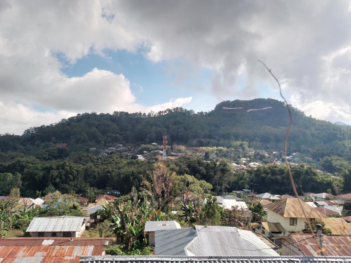 Kristian Homestay Bajawa Екстер'єр фото