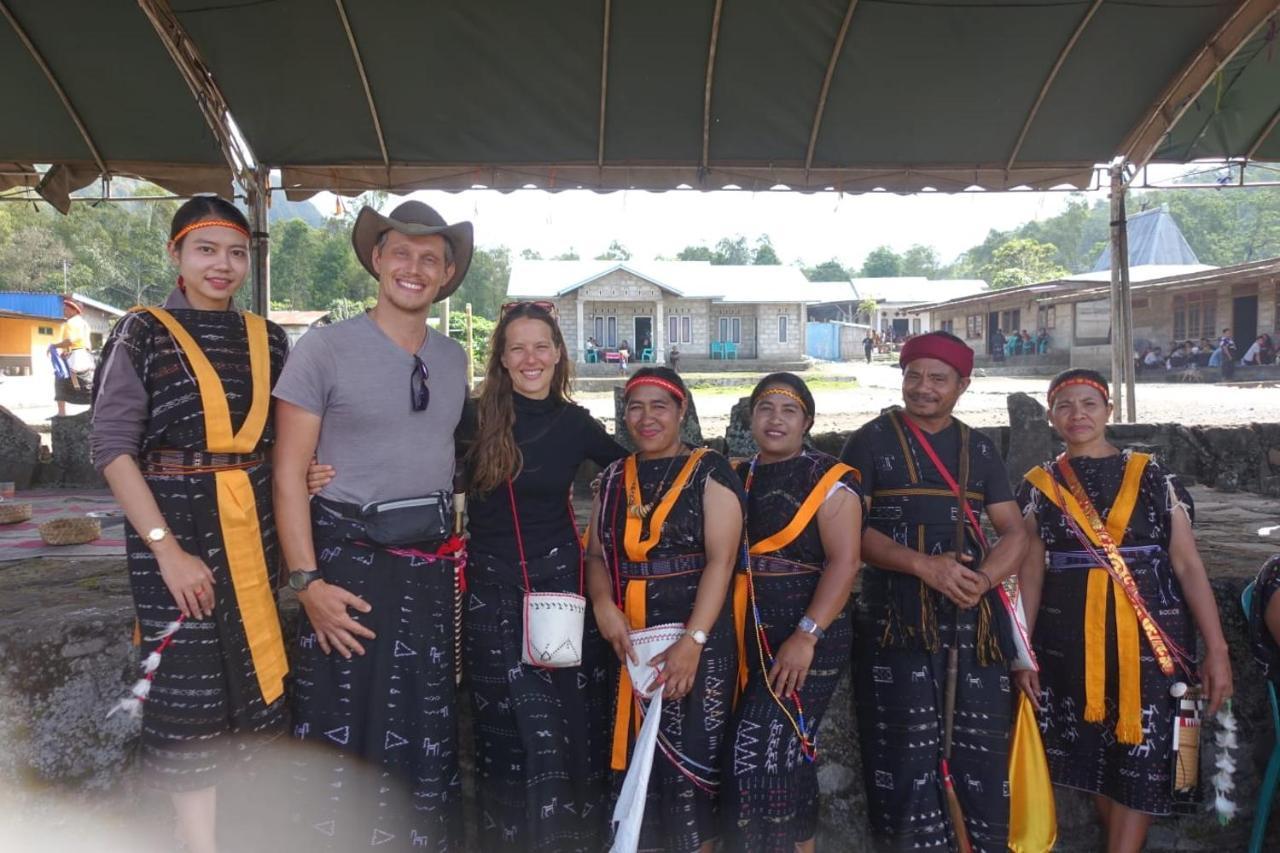 Kristian Homestay Bajawa Екстер'єр фото