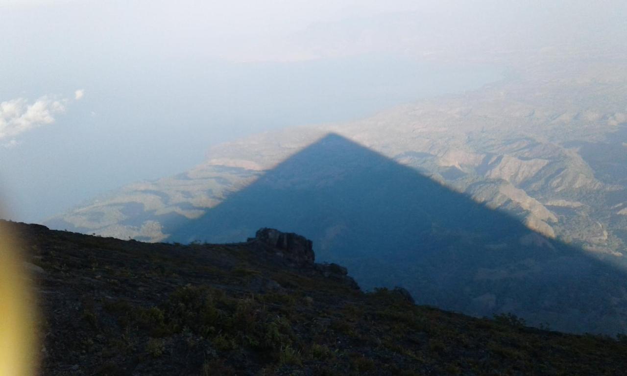 Kristian Homestay Bajawa Екстер'єр фото