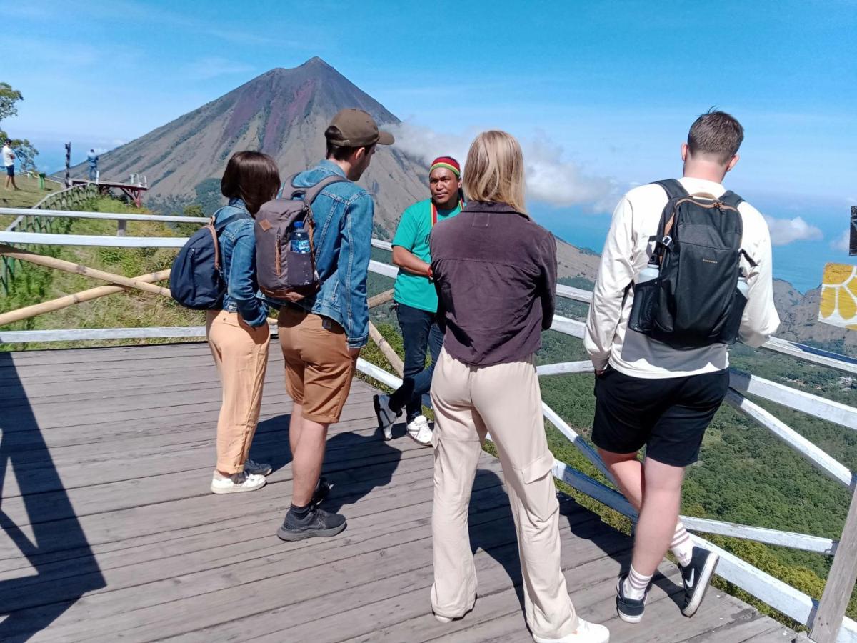 Kristian Homestay Bajawa Екстер'єр фото