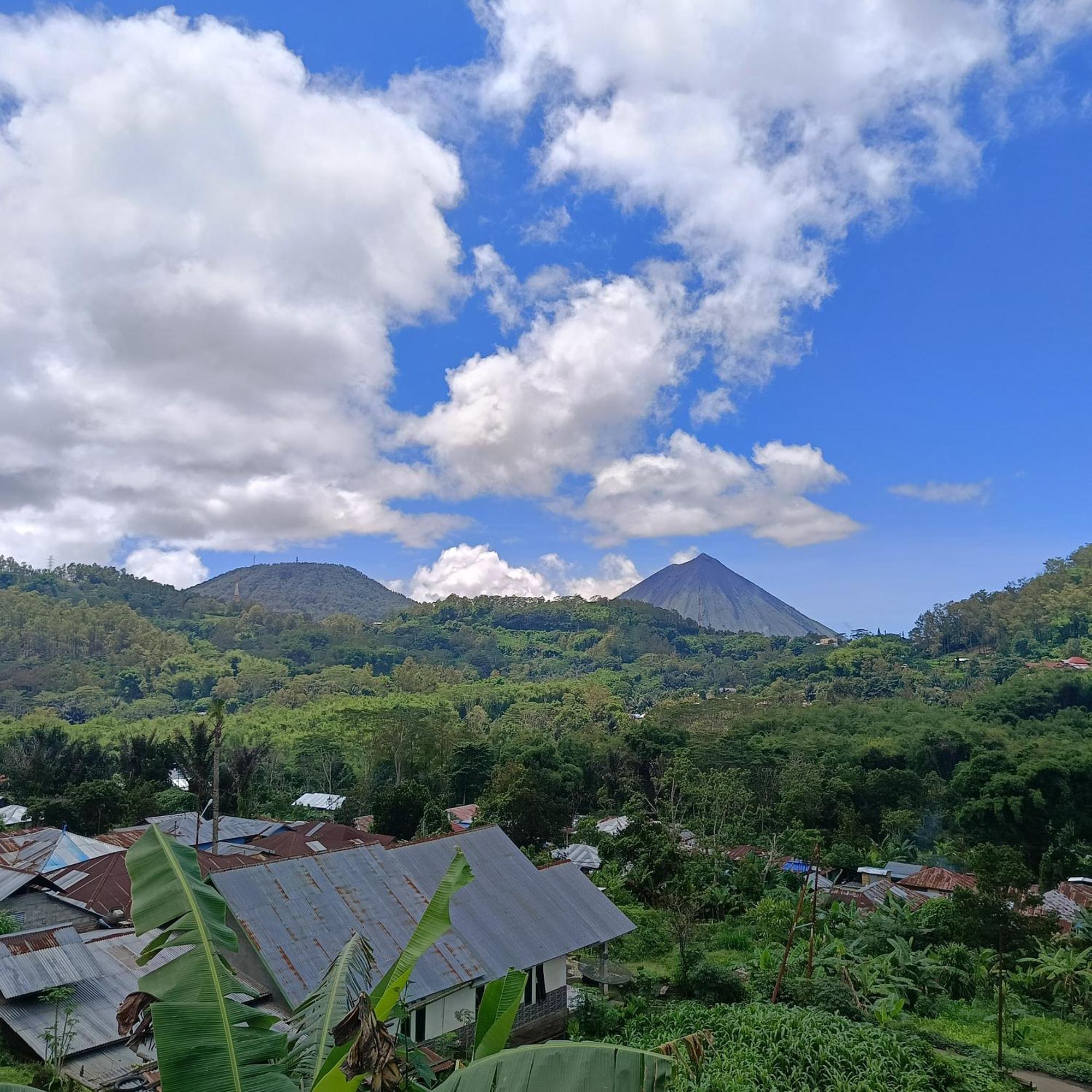 Kristian Homestay Bajawa Екстер'єр фото