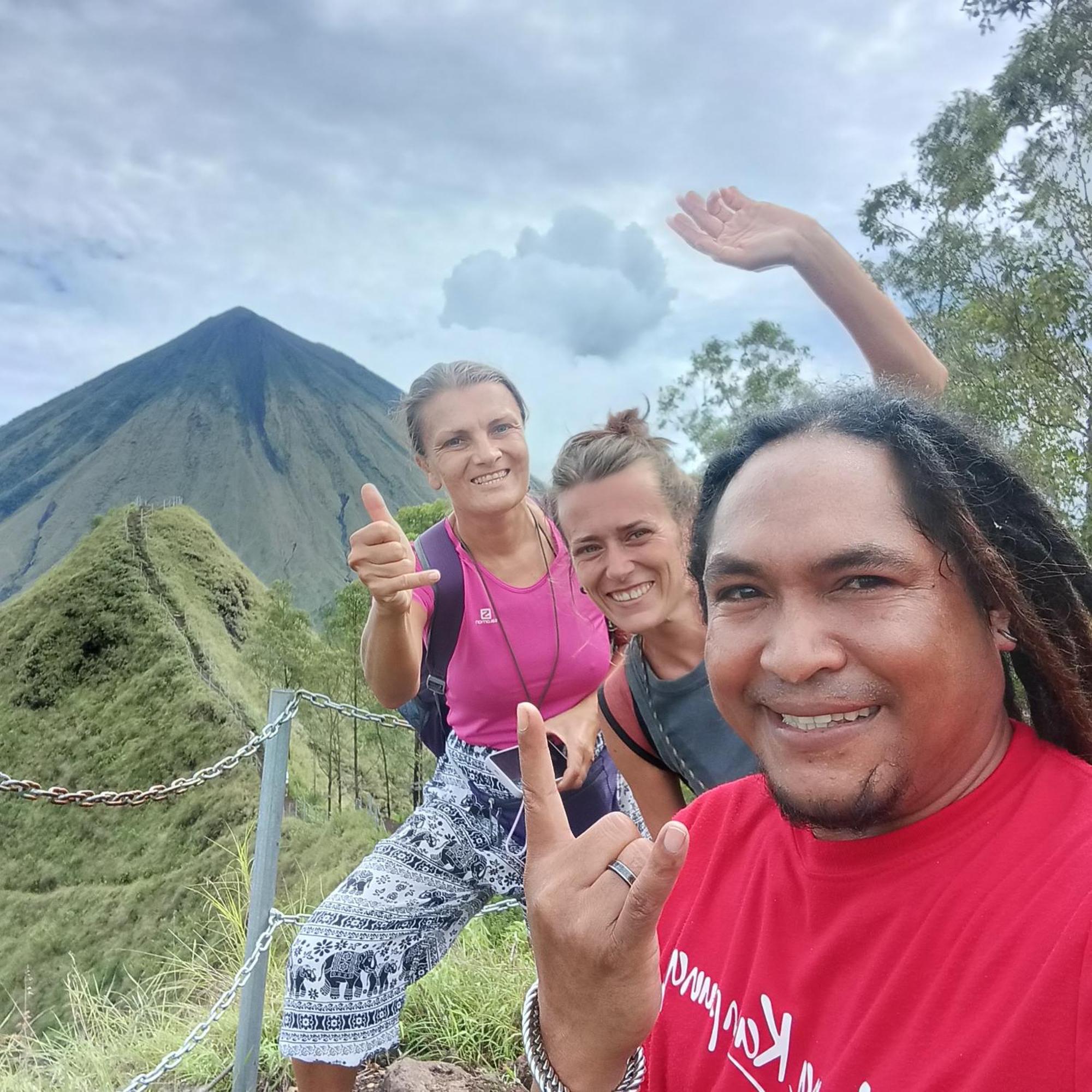 Kristian Homestay Bajawa Екстер'єр фото