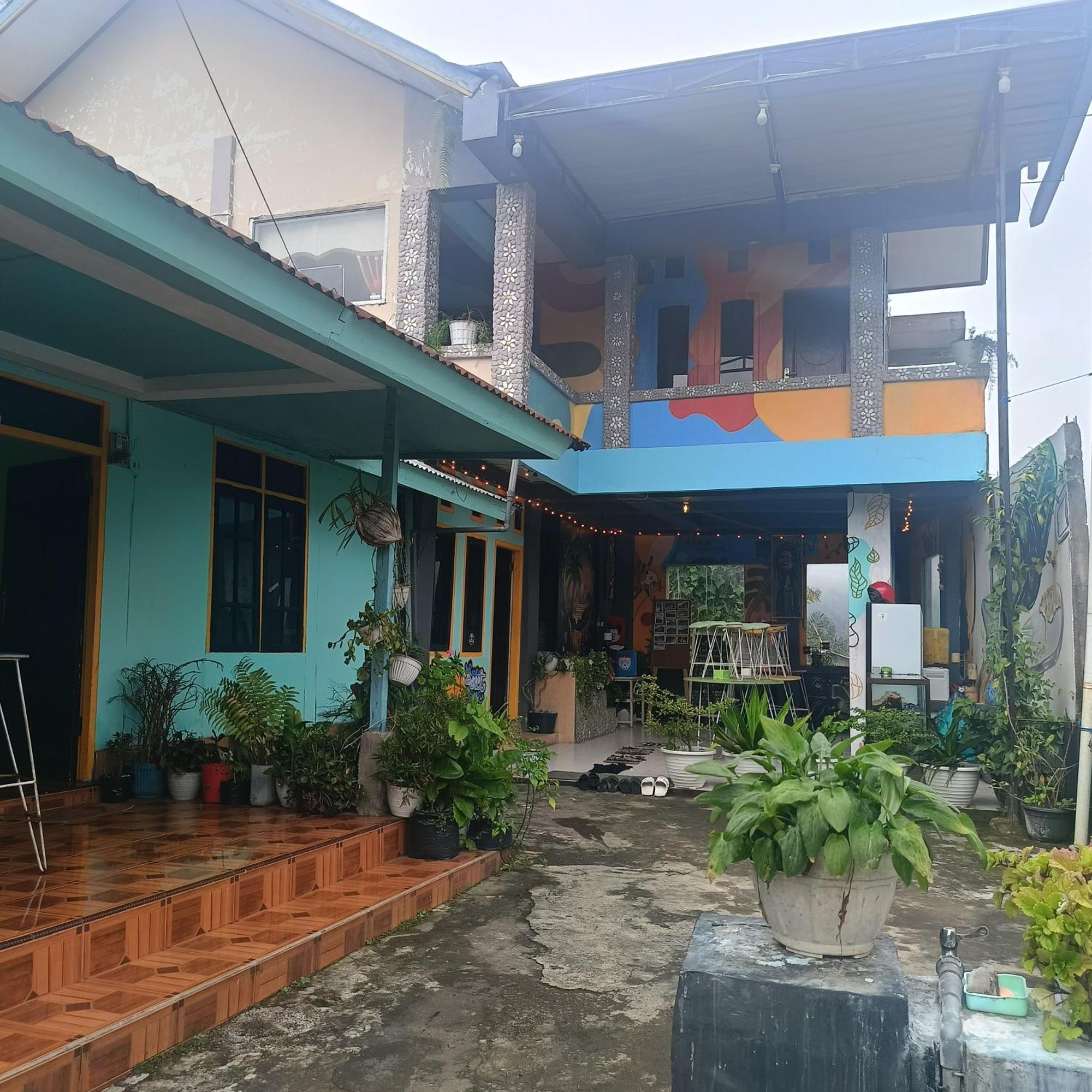 Kristian Homestay Bajawa Екстер'єр фото