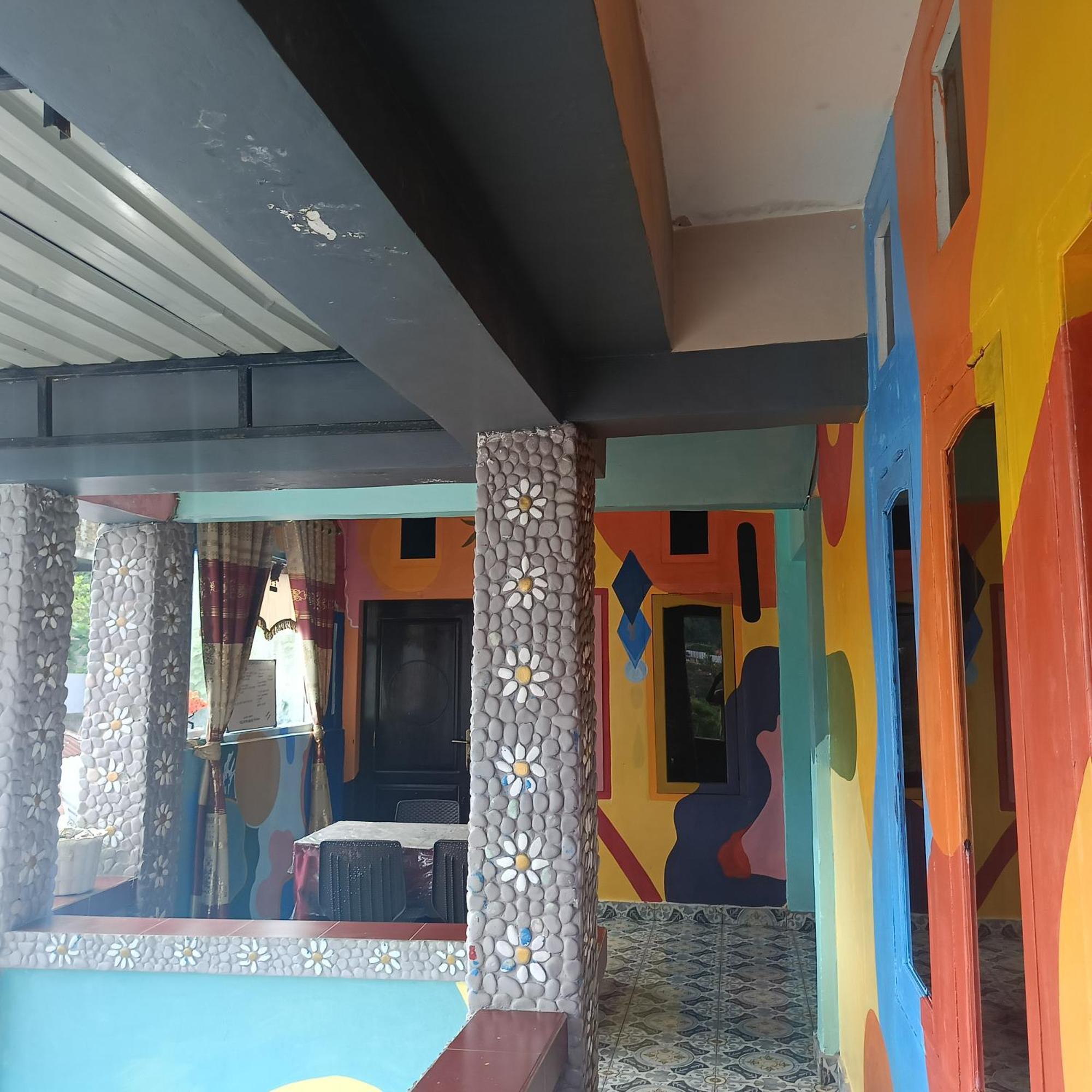 Kristian Homestay Bajawa Екстер'єр фото
